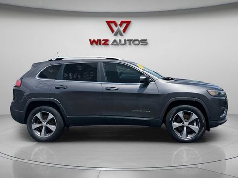 Used 2019 Jeep Cherokee Limited AWD/4WD image 6