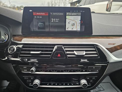 Used 2017 BMW 530i xDrive w/ Premium Package image 25