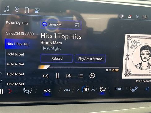 Used 2024 Chevrolet Traverse LT w/ Trailering Package image 13