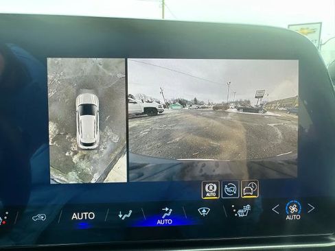 New 2026 Chevrolet Equinox EV LT w/ Comfort Package AWD/4WD image 35