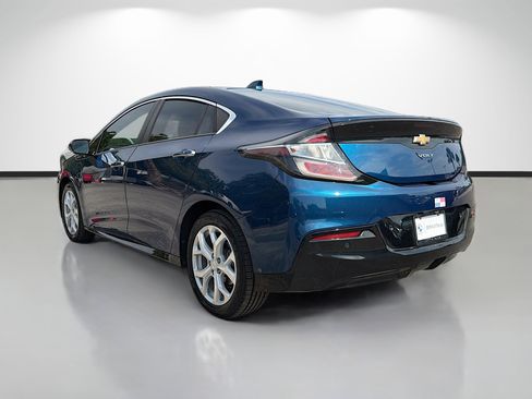 Used 2019 Chevrolet Volt Premier w/ Driver Confidence II Package FWD image 5
