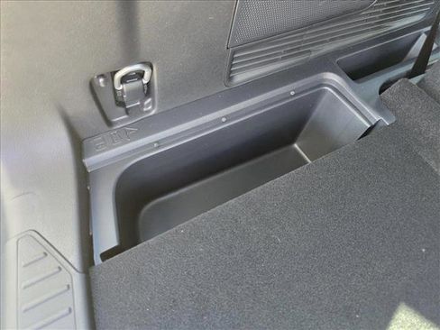 New 2025 Ford Explorer ST-Line w/ Premium Package image 24