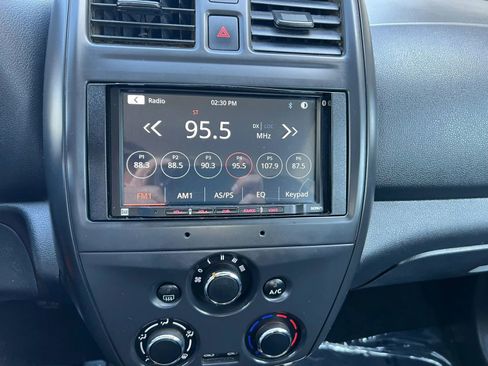 Used 2019 Nissan Versa SV FWD image 13