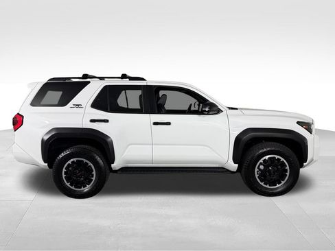 Used 2025 Toyota 4Runner TRD Off-Road Premium w/ Tow Technology Package AWD/4WD image 5
