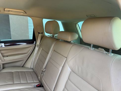 Used 2008 Volkswagen Touareg V6 AWD/4WD image 20