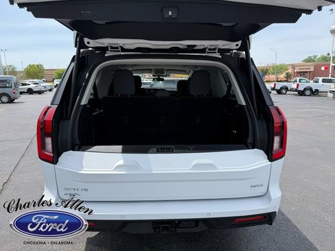 Used 2025 Ford Expedition Max Active AWD/4WD image 16