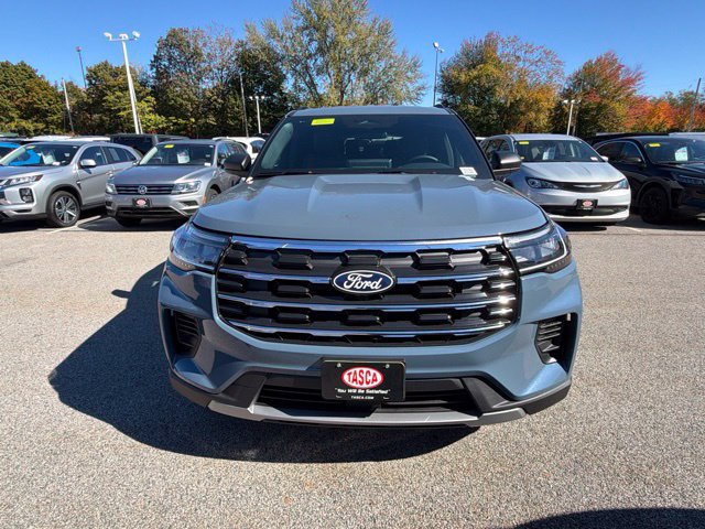New 2027 Ford Explorer Active AWD/4WD image 2