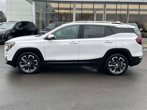 Used 2024 GMC Terrain SLT w/ LPO, Floor Liner Package image 10