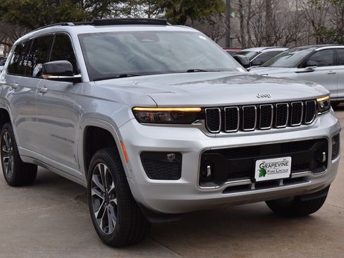 Used 2022 Jeep Grand Cherokee L Overland image 4