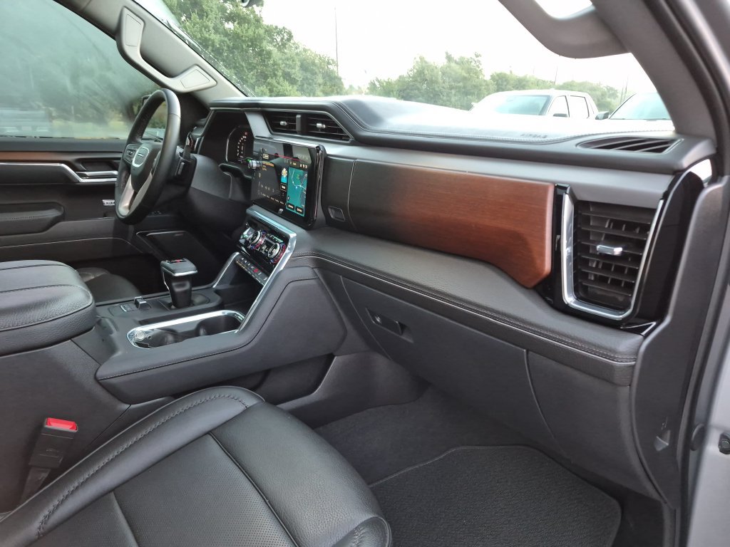 Used 2025 GMC Sierra 1500 Denali AWD/4WD image 36