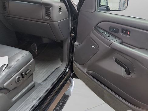 Used 2005 GMC Sierra 1500 SLT w/ Light Duty Power Package image 23