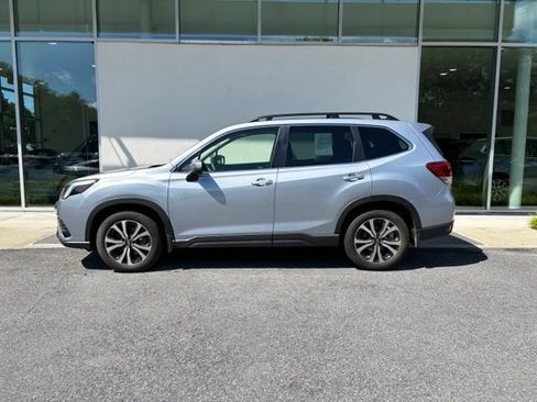 Used 2023 Subaru Forester Limited AWD/4WD image 2