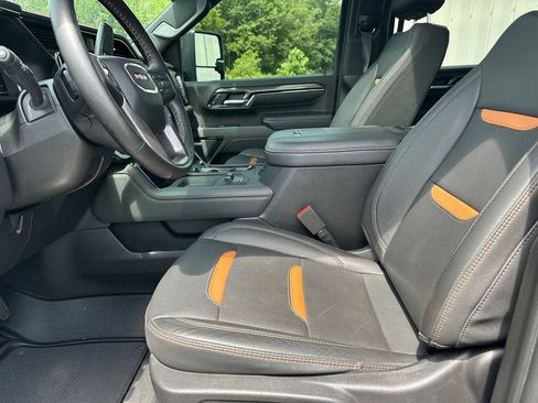 Used 2024 GMC Sierra 2500 AT4 w/ AT4 Premium Plus Package AWD/4WD image 10