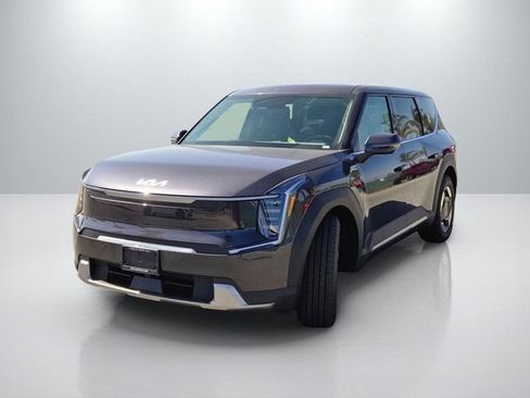 New 2026 Kia EV9 Light RWD image 9