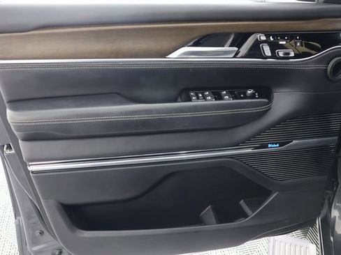 Used 2023 Jeep Grand Wagoneer Series II w/ Premium Group II image 28