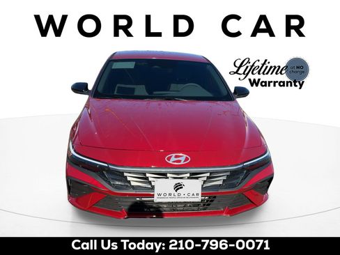 Used 2025 Hyundai Elantra Sport FWD image 2