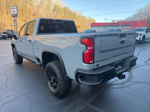 Certified 2024 Chevrolet Silverado 2500 ZR2 w/ Technology Package image 2
