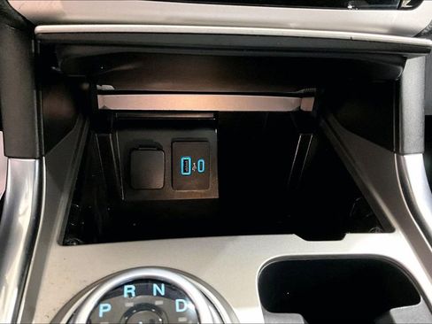 Used 2021 Ford Explorer XLT w/ Equipment Group 202A AWD/4WD image 30