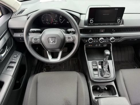 Used 2025 Honda CR-V EX image 11