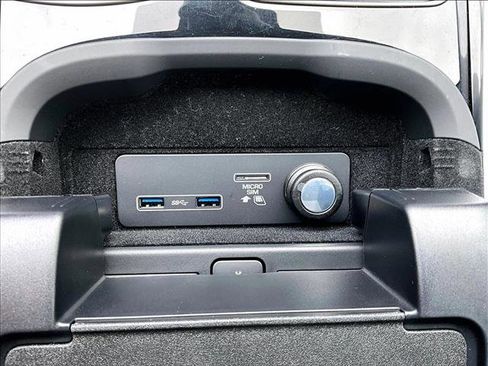 Used 2022 Land Rover Range Rover Sport HSE Silver Edition image 26