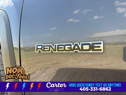 Used 2023 Jeep Renegade Latitude w/ Premium Group AWD/4WD image 37