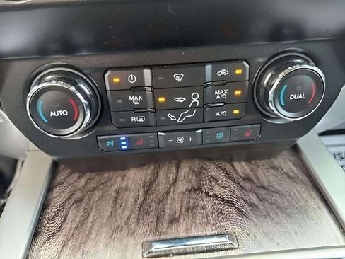 Used 2019 Ford F250 Lariat w/ Lariat Ultimate Package image 21