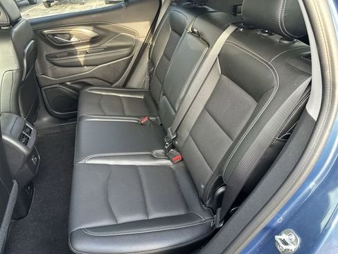 Used 2024 GMC Terrain SLT FWD image 25