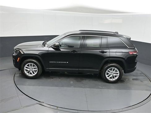 New 2025 Jeep Grand Cherokee Laredo image 34