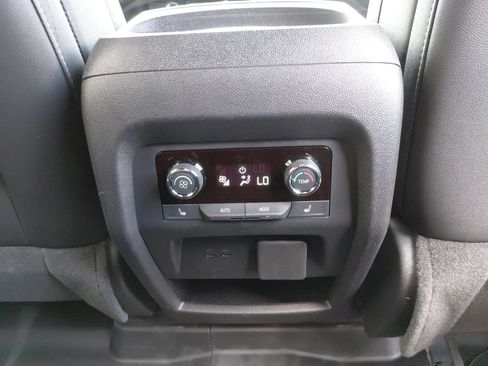 Used 2025 Chevrolet Traverse RS w/ LPO, Floor Liner Package AWD/4WD image 34