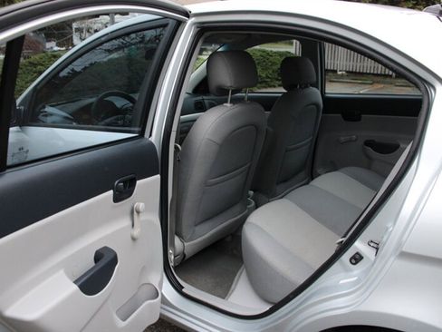 Used 2007 Hyundai Accent GLS image 14
