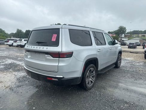 Used 2022 Jeep Wagoneer Series III AWD/4WD image 5