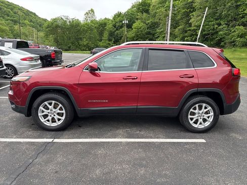 Used 2014 Jeep Cherokee Latitude AWD/4WD image 2
