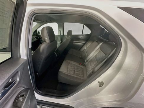 Used 2021 Chevrolet Equinox LT FWD image 23