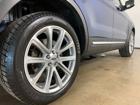 Used 2016 Ford Explorer Limited w/ Equipment Group 301A image 9