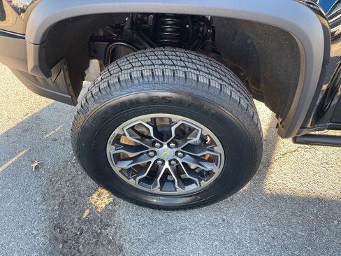 Used 2018 Chevrolet Colorado ZR2 image 8