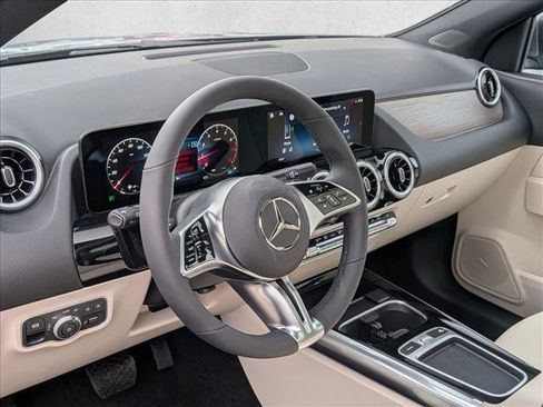 New 2026 Mercedes-Benz GLA 250 4MATIC image 3