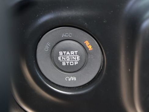 Used 2023 Jeep Wrangler Unlimited Sahara w/ Cold Weather Group AWD/4WD image 25