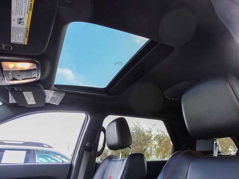 Used 2024 Dodge Durango GT image 12