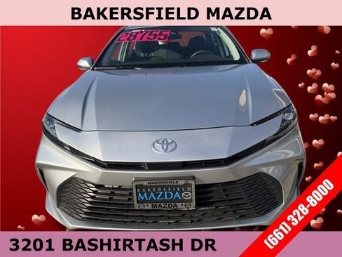 Used 2025 Toyota Camry LE image 8