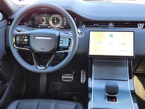 Used 2025 Land Rover Range Rover Evoque Dynamic SE image 26