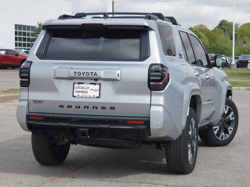 Used 2025 Toyota 4Runner TRD Sport Premium image 33