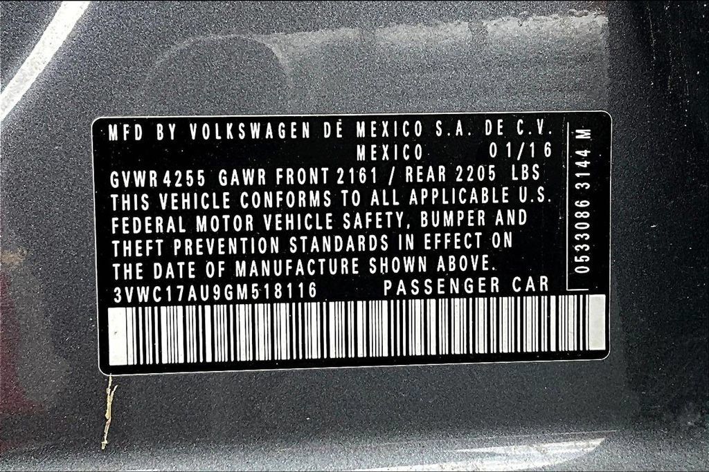 Used 2016 Volkswagen Golf SE FWD image 19