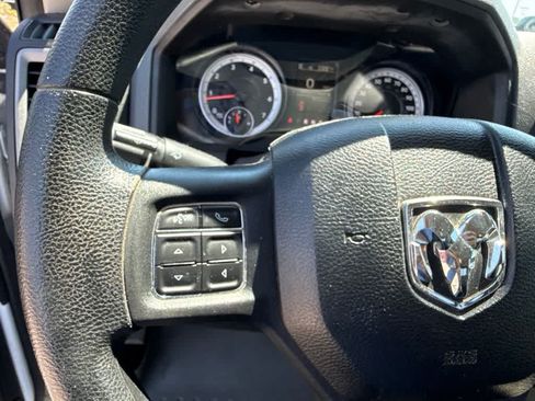 Used 2014 RAM 1500 Express RWD image 20