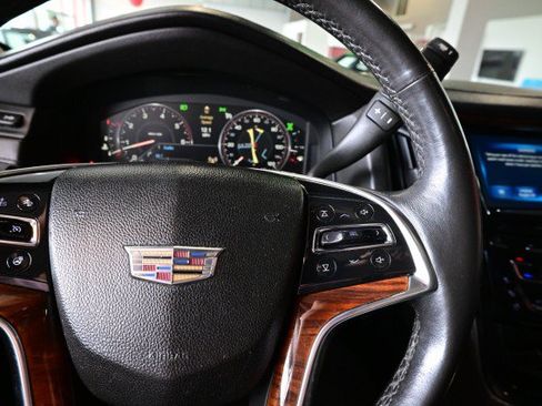 Used 2015 Cadillac Escalade Luxury AWD/4WD image 33