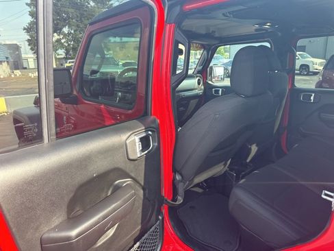 Used 2020 Jeep Gladiator Sport w/ Quick Order Package 24S image 25