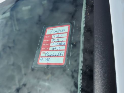 Certified 2023 Kia Sportage EX image 5