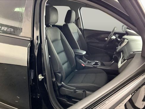 Used 2023 GMC Terrain SLE w/ Elevation Edition FWD image 9