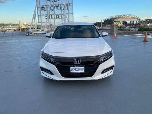 Used 2020 Honda Accord Sport image 3