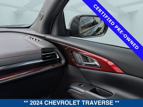 Used 2024 Chevrolet Traverse RS FWD image 20