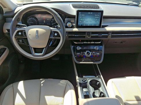 Used 2022 Lincoln Corsair AWD w/ Equipment Group 101A image 11